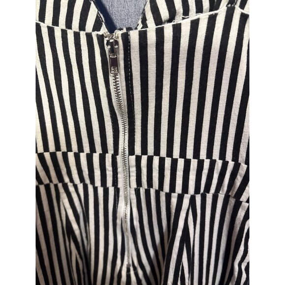 Alpha and Omega XS Black & White Striped Tie Front Wide Leg Jumpsuit Professiona - Picture 7 of 8